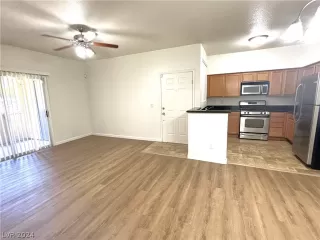 Photo #6: 2591000 Listing 