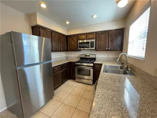 Photo #6: 2591032 Listing 