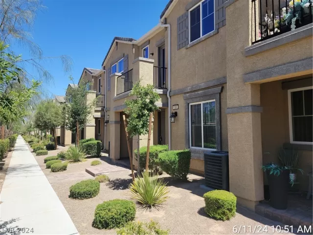 MLS: 2591035 Condo For Sale