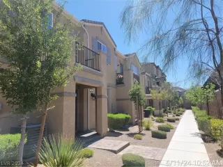 Photo #1: 2591035 Listing 