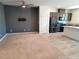 Photo #2: 2591035 Listing 