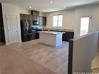 Photo #3: 2591035 Listing 