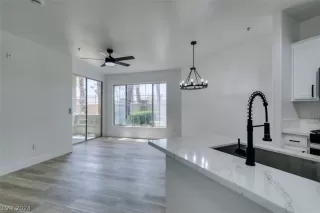 Photo #1: 2591121 Listing