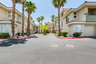 Photo #4: 2591121 Listing