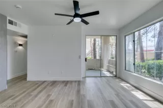 Photo #5: 2591121 Listing