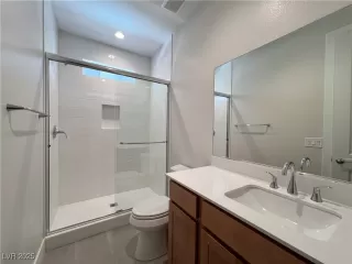 Photo #5: 2591125 Listing 