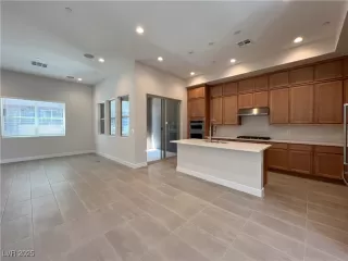 Photo #6: 2591125 Listing 