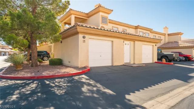 MLS: 2591131 Condo For Sale