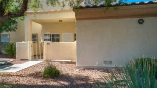 Photo #1: 2591131 Listing 