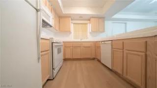 Photo #6: 2591131 Listing 