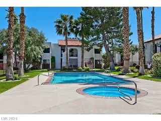 Photo #1: 2591140 Listing 