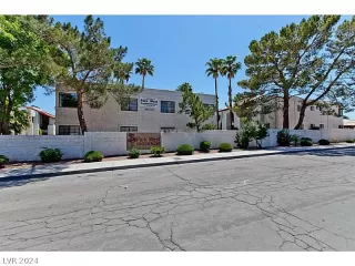 Photo #3: 2591140 Listing 