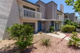 Photo #2: 2591182 Listing