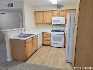 Photo #4: 2591187 Listing 