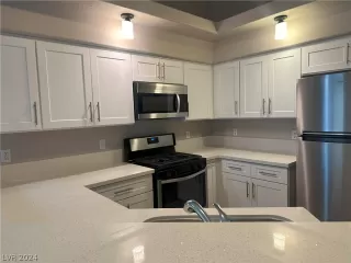 Photo #2: 2591191 Listing