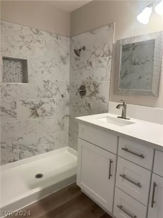 Photo #4: 2591191 Listing