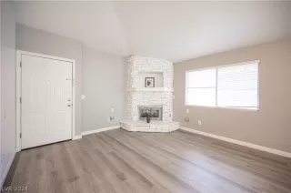 Photo #6: 2591191 Listing