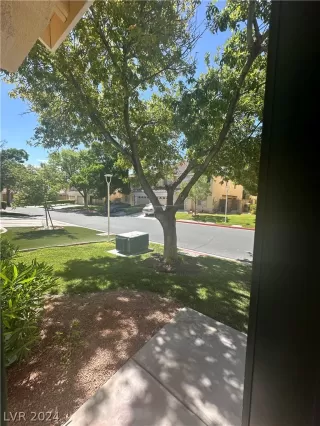 Photo #1: 2591216 Listing 