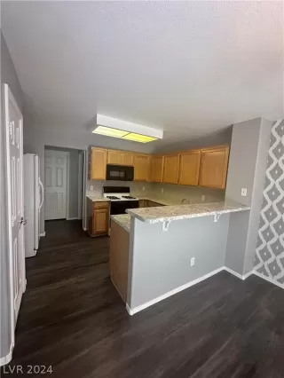 Photo #3: 2591216 Listing 