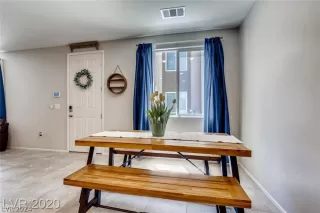 Photo #6: 2591225 Listing