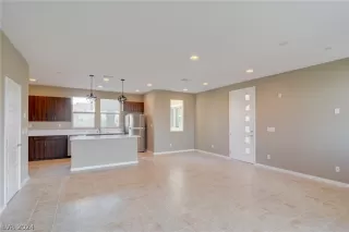 Photo #2: 2591229 Listing 