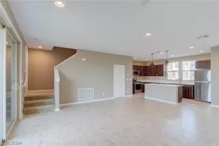 Photo #3: 2591229 Listing 