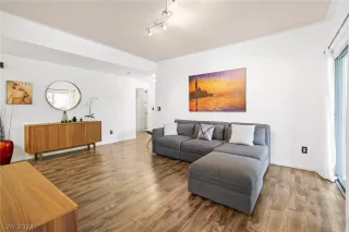 Photo #2: 2591234 Listing