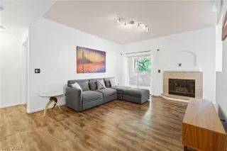 Photo #3: 2591234 Listing