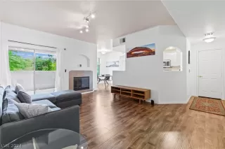 Photo #5: 2591234 Listing