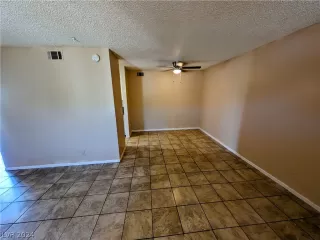 Photo #3: 2591241 Listing 