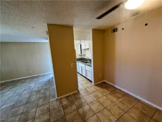 Photo #5: 2591241 Listing 