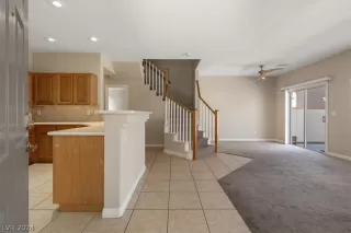 Photo #4: 2591258 Listing