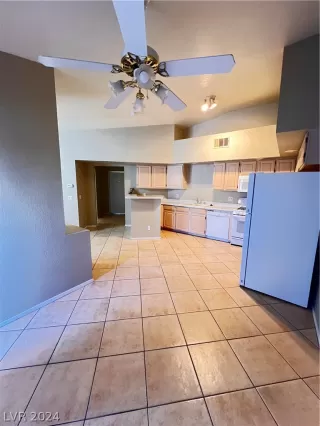 Photo #3: 2591277 Listing 