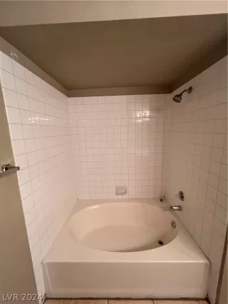 Photo #6: 2591277 Listing 