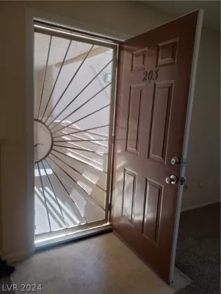 Photo #1: 2591304 Listing