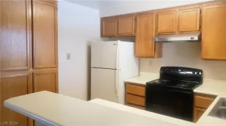 Photo #4: 2591304 Listing