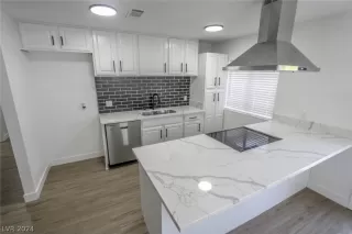 Photo #2: 2591313 Listing