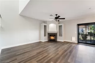 Photo #4: 2591327 Listing 
