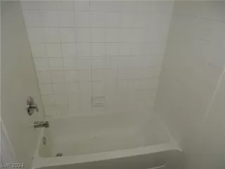 Photo #1: 2591341 Listing 