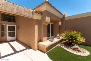 Photo #4: 2591348 Listing