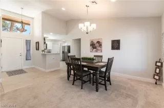 Photo #6: 2591348 Listing