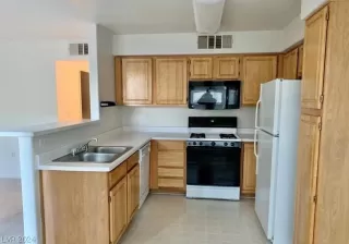 Photo #6: 2591358 Listing 