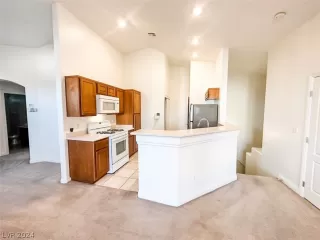 Photo #3: 2591361 Listing 