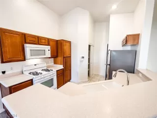 Photo #4: 2591361 Listing 