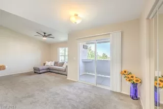 Photo #4: 2591363 Listing