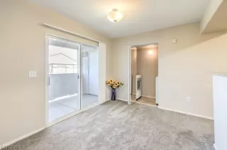 Photo #5: 2591363 Listing