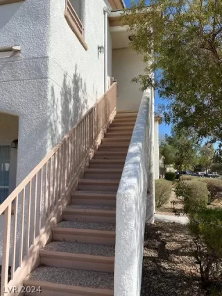 Photo #1: 2591365 Listing 