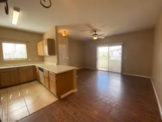 Photo #2: 2591365 Listing 