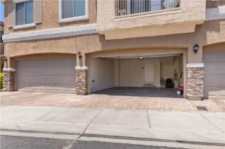 Photo #2: 2591368 Listing 