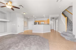 Photo #3: 2591368 Listing 